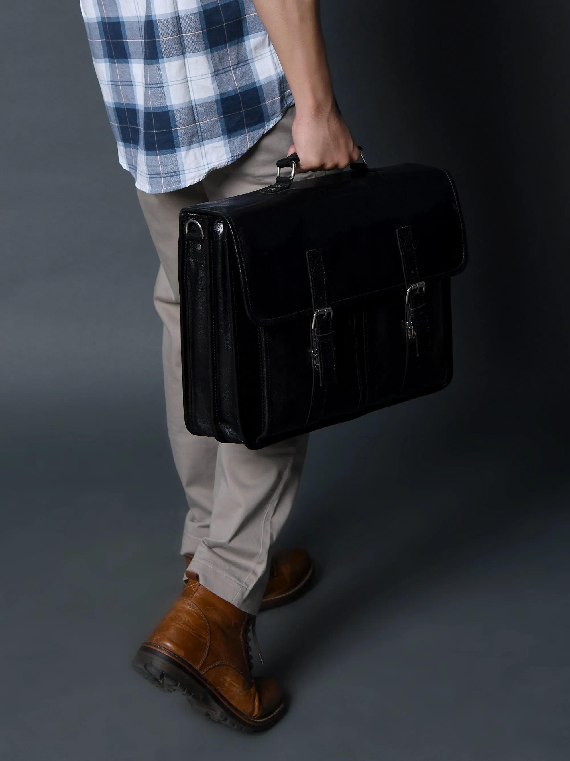 The Architect Black Executive Briefcase - Image 6