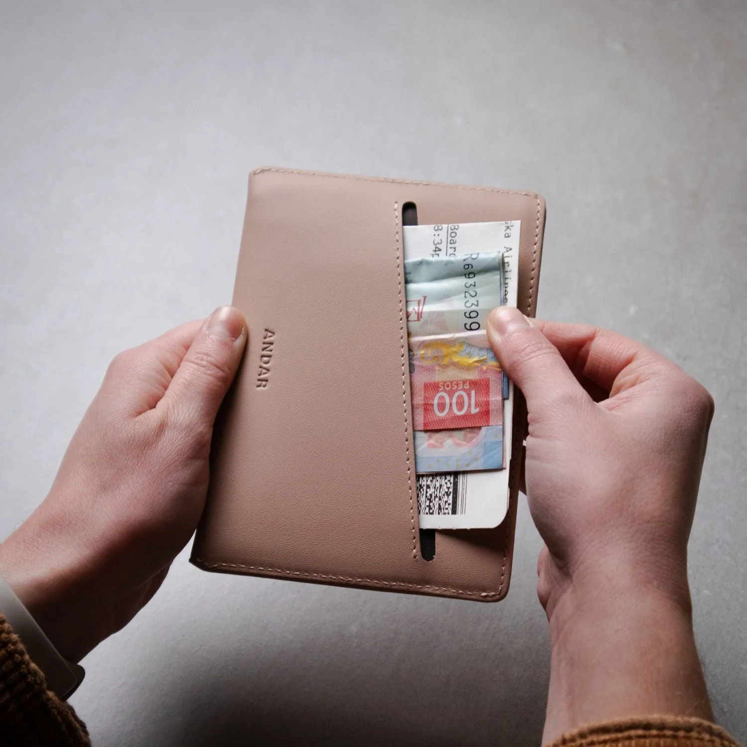 The Atlas – Men's RFID Travel Bifold Wallet - Image 29