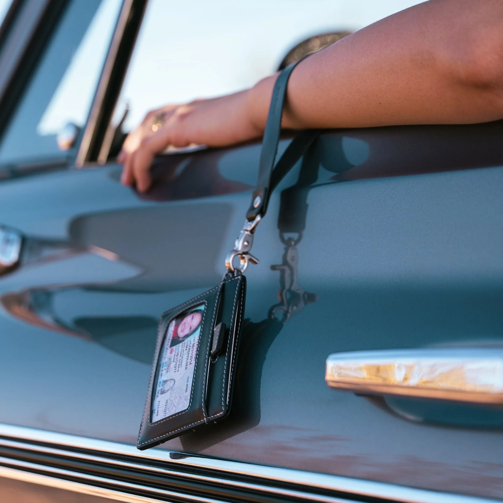 The Denner Slim RFID Leather Wallet - Image 208