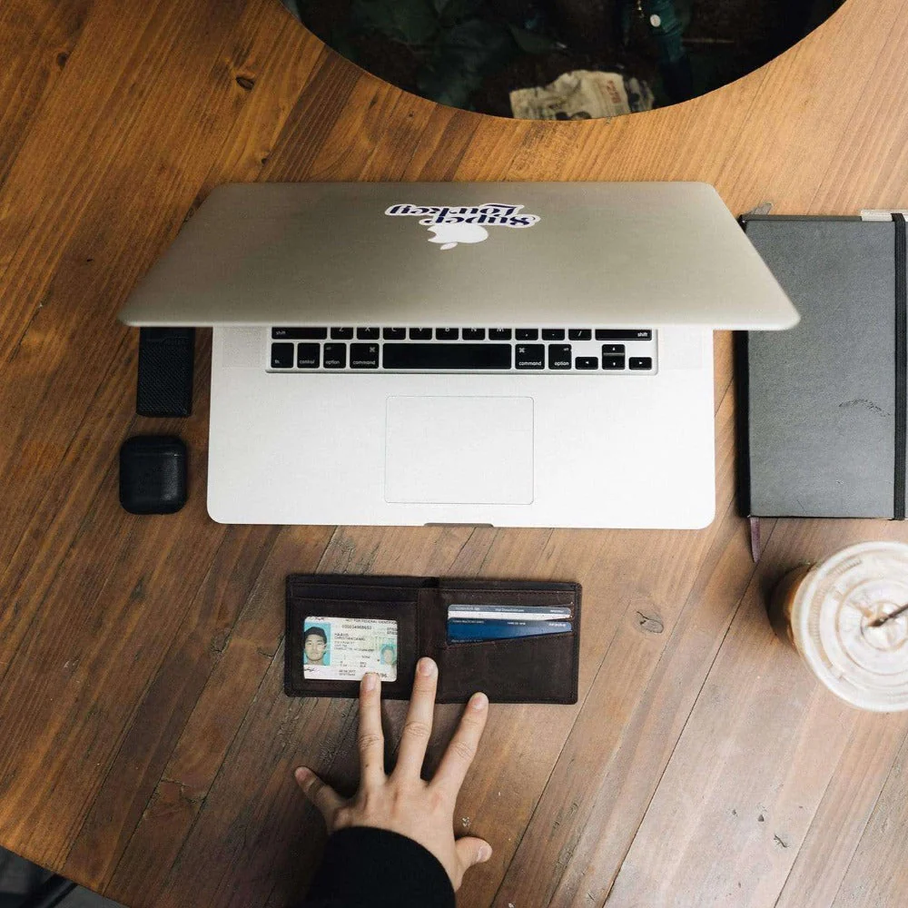 The Diplomat – Men's Slim RFID Bifold Wallet - Image 9