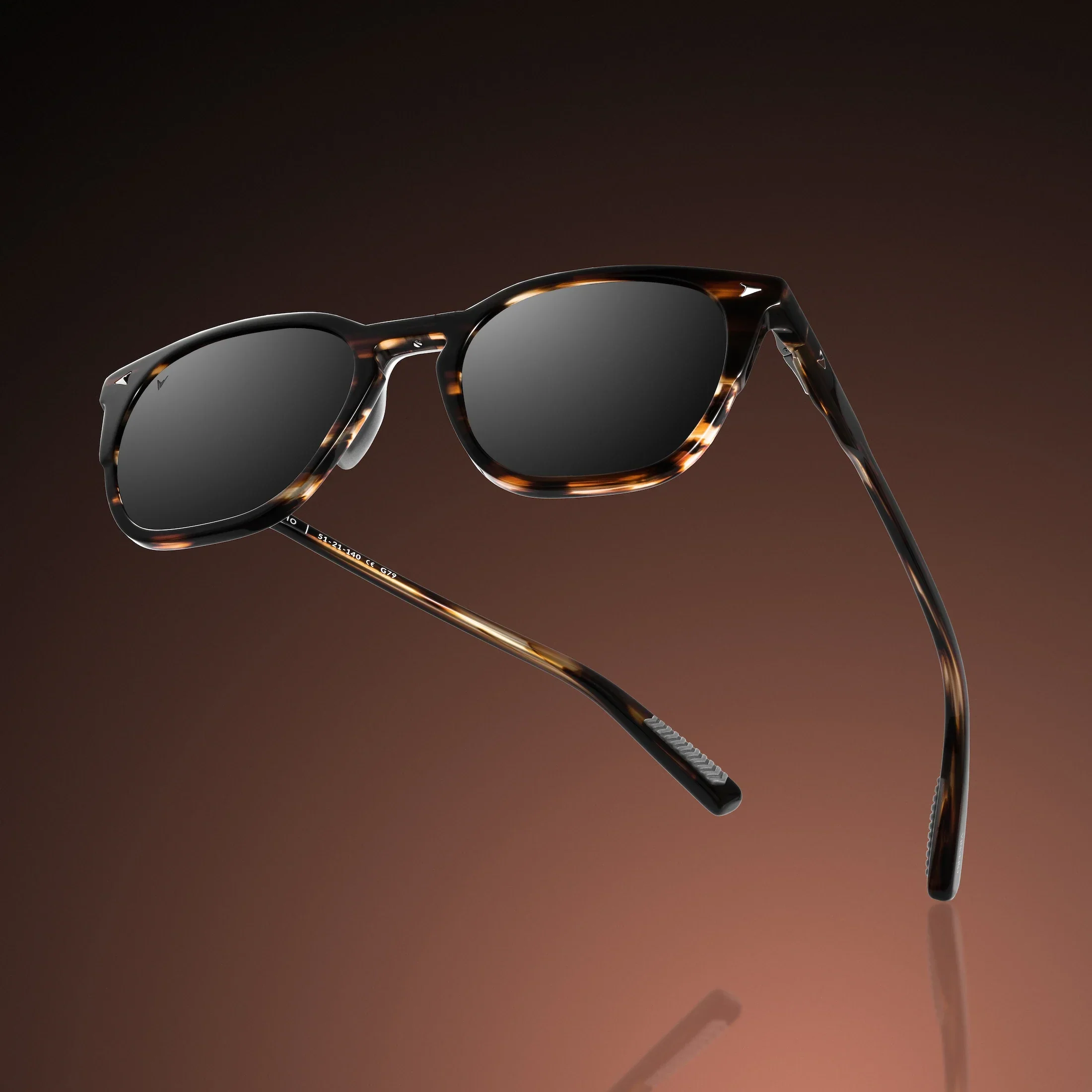 The Echo Sunglasses - Brown Horn - Image 9