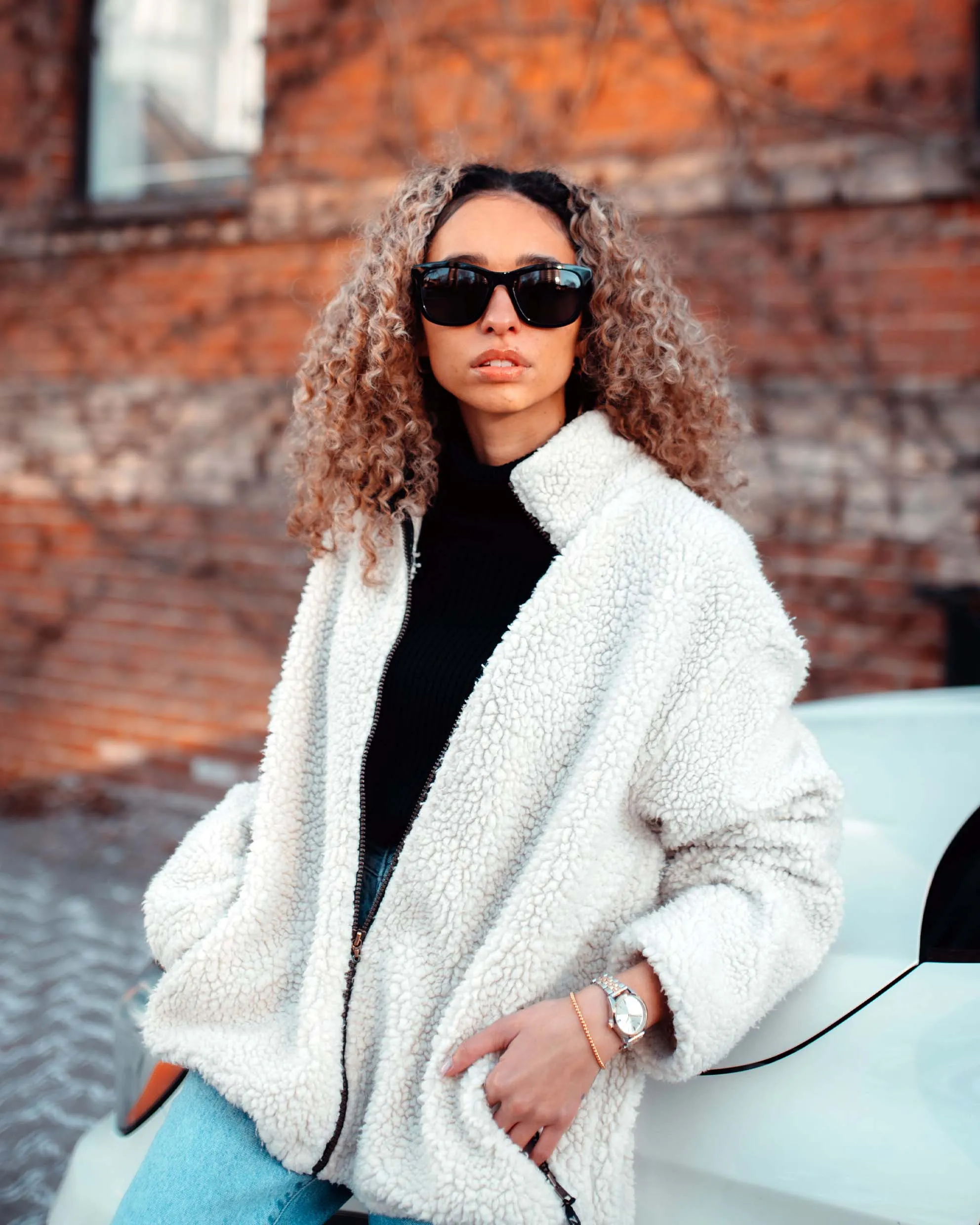 The Emery Sunglasses - Jet Black - Image 3