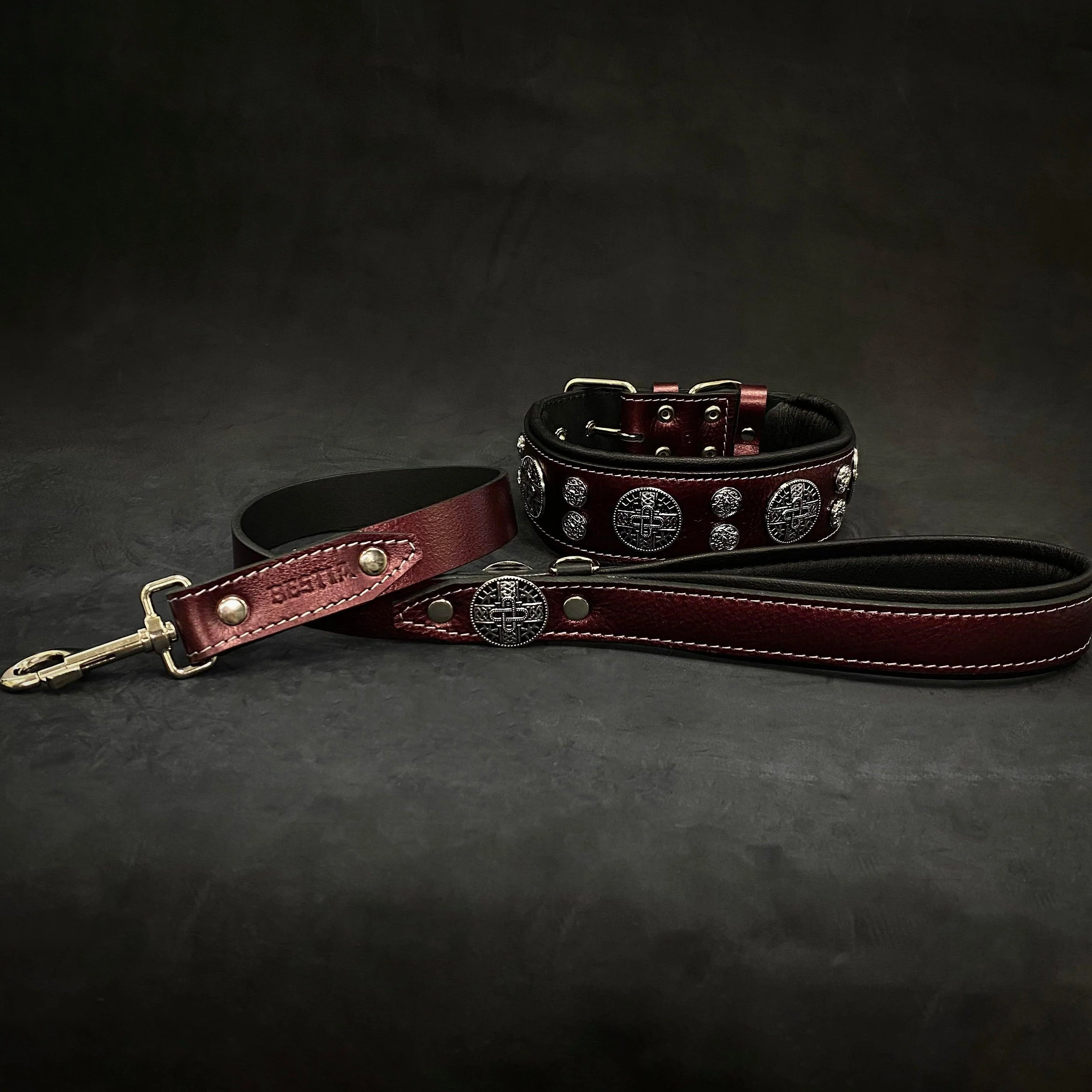 The "Hektor" Burgundy Dog Collar. LIMITED - Image 4