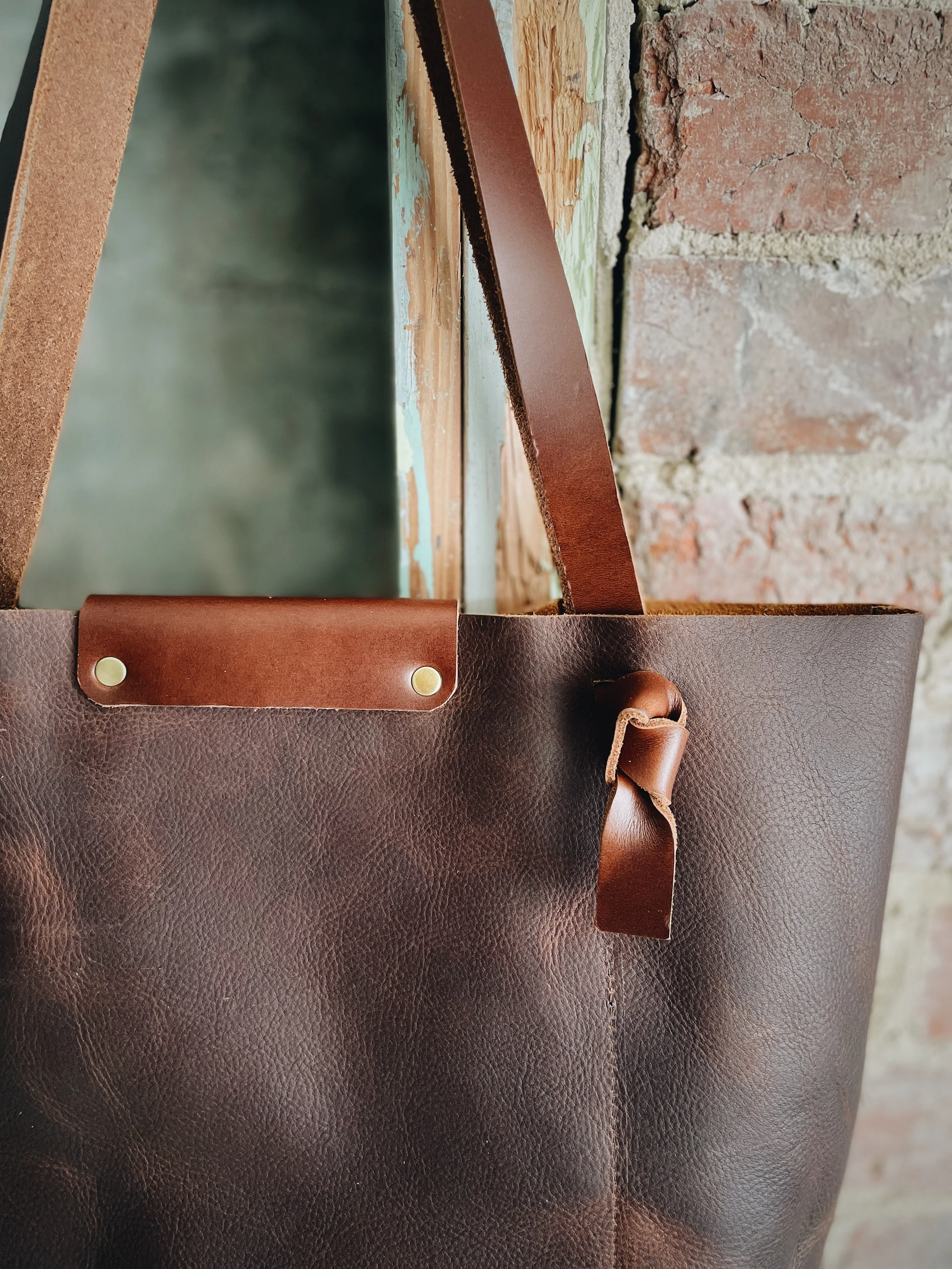 The Knotty Brown Tote Bag - Image 5