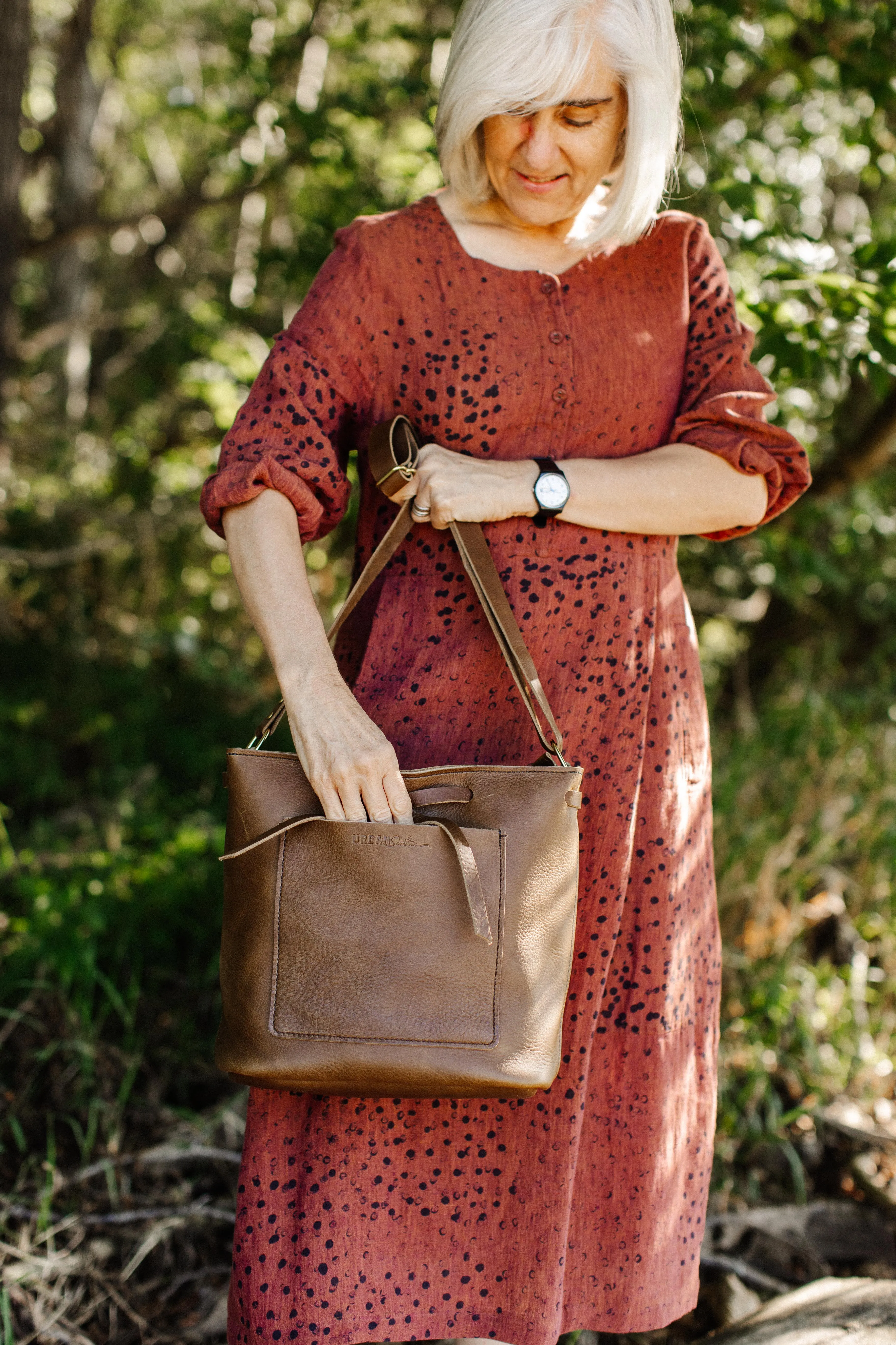 The Lexington Bow Crossbody Bag - Image 12