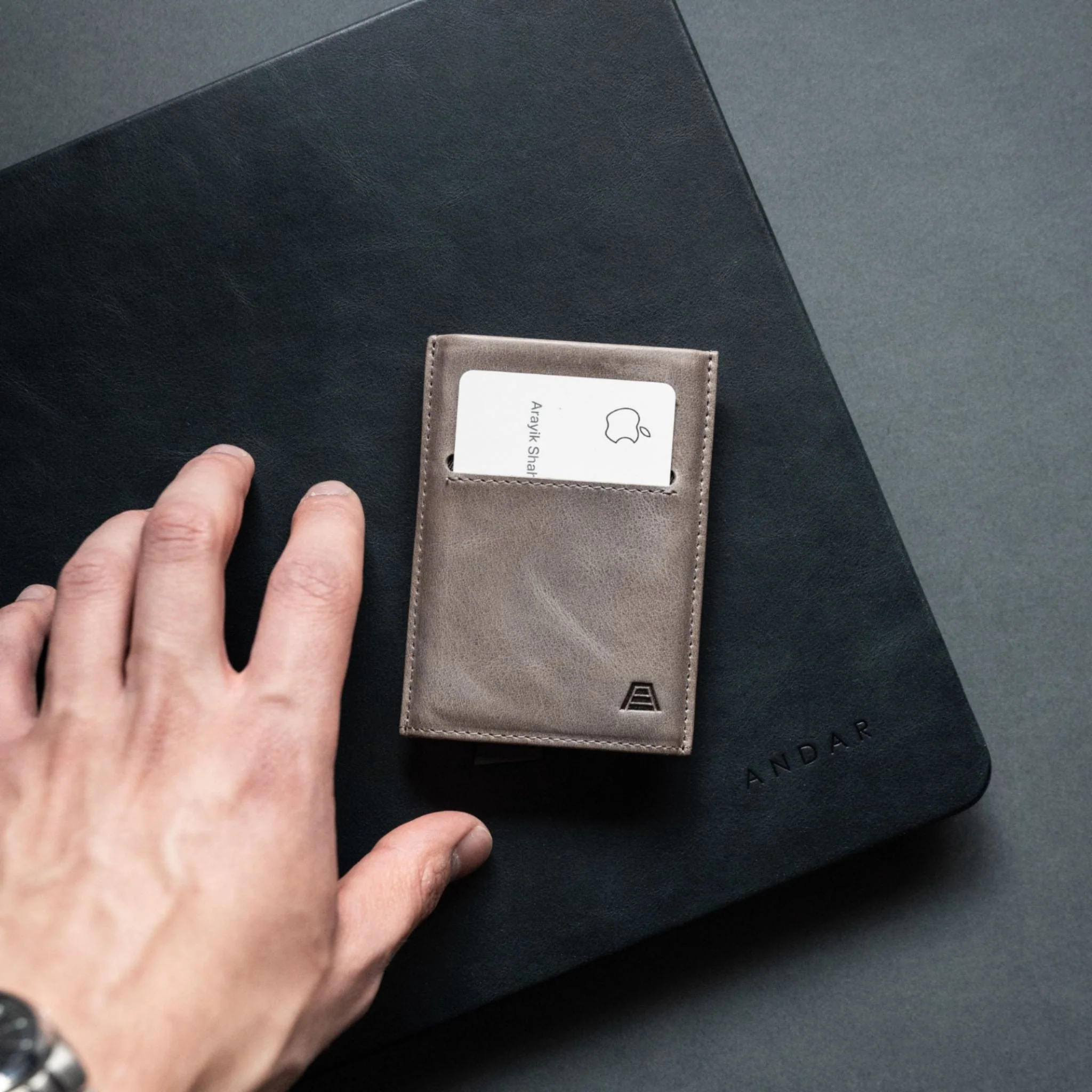 The Pilot – Men's RFID Aluminum Card Wallet - Image 103