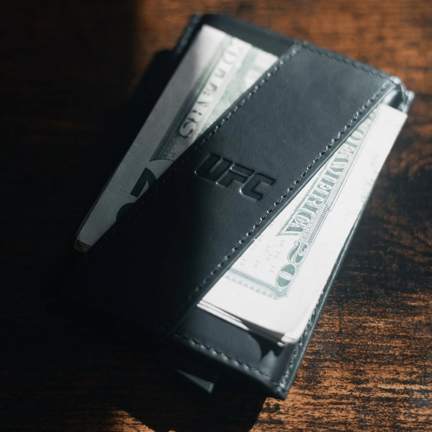 The Pilot – Men's RFID Aluminum Card Wallet - Image 42