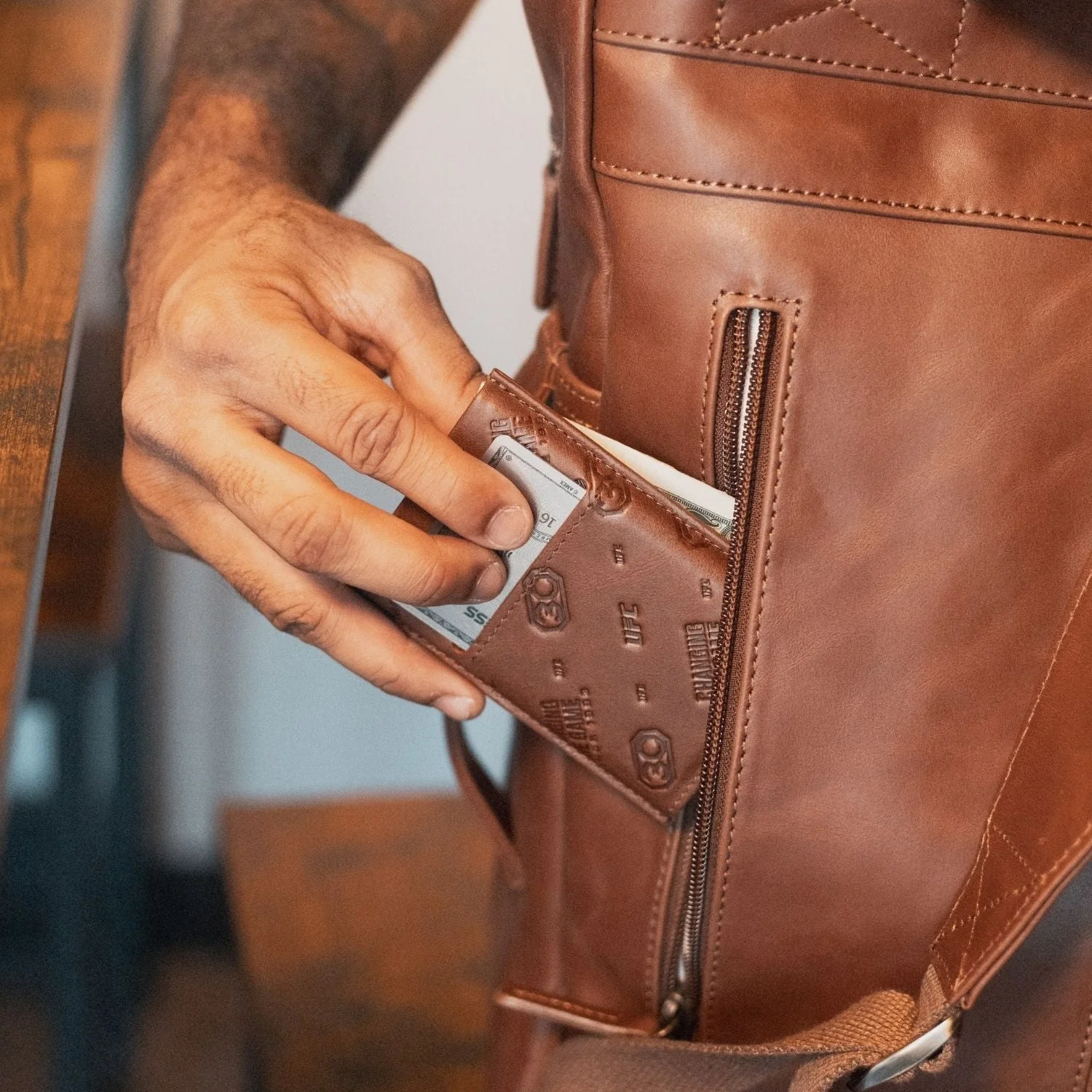 The Pilot – Men's RFID Aluminum Card Wallet - Image 48