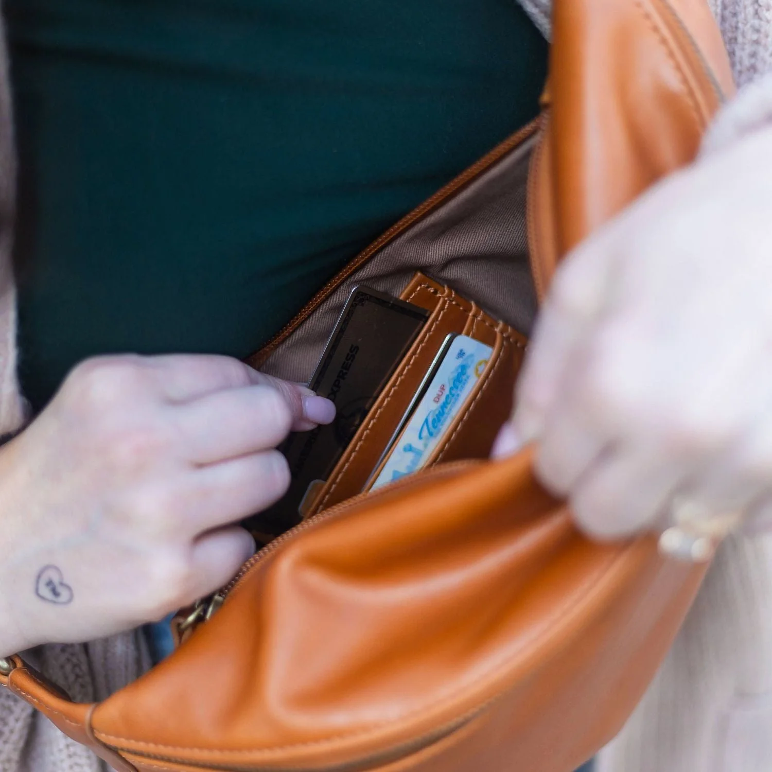 The Tatum Belt Bag | Organized Mom Life Bag - Image 6