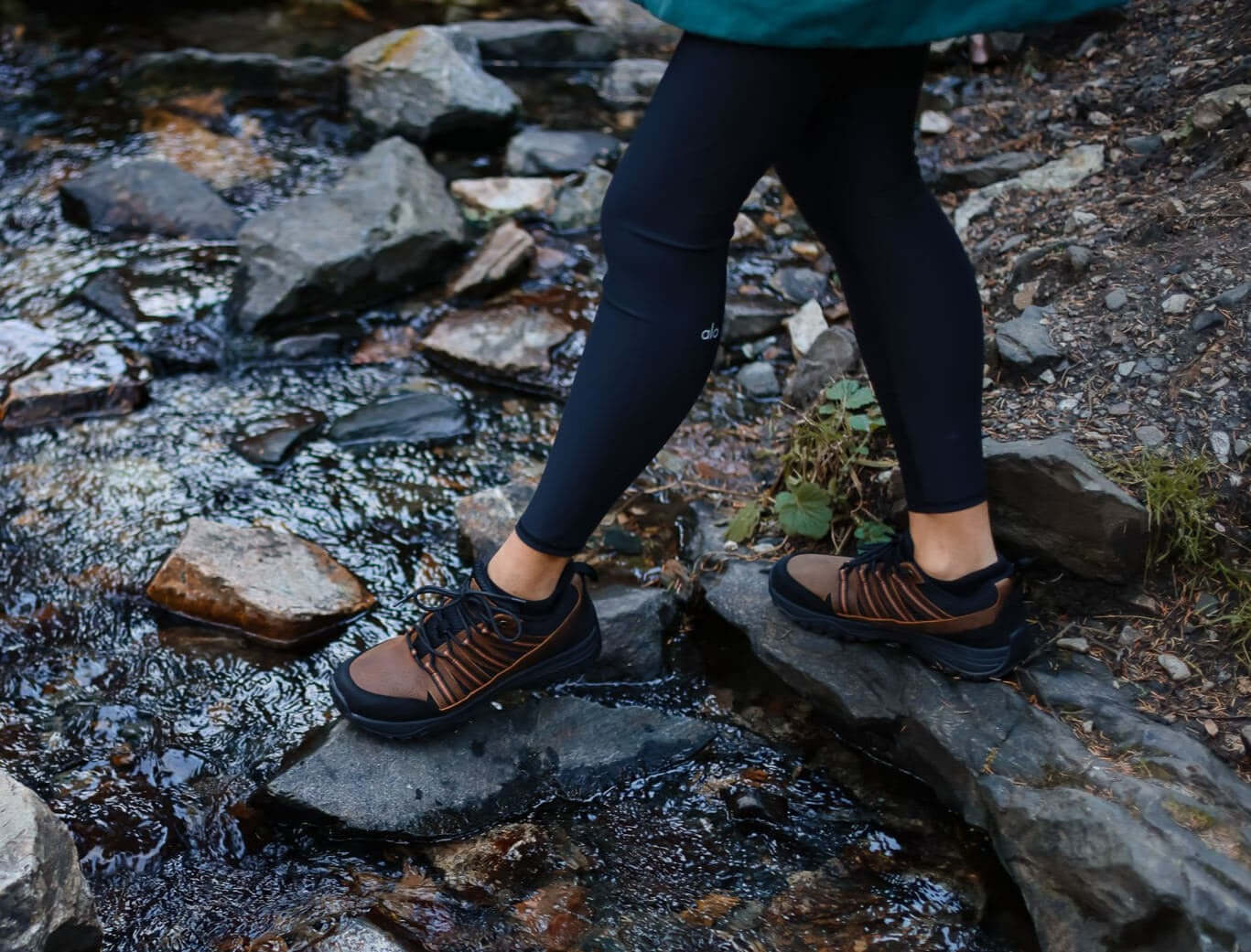 Trail Shoe Grounding Shoes • Jesse Brown Leather & Black Mesh - Image 6