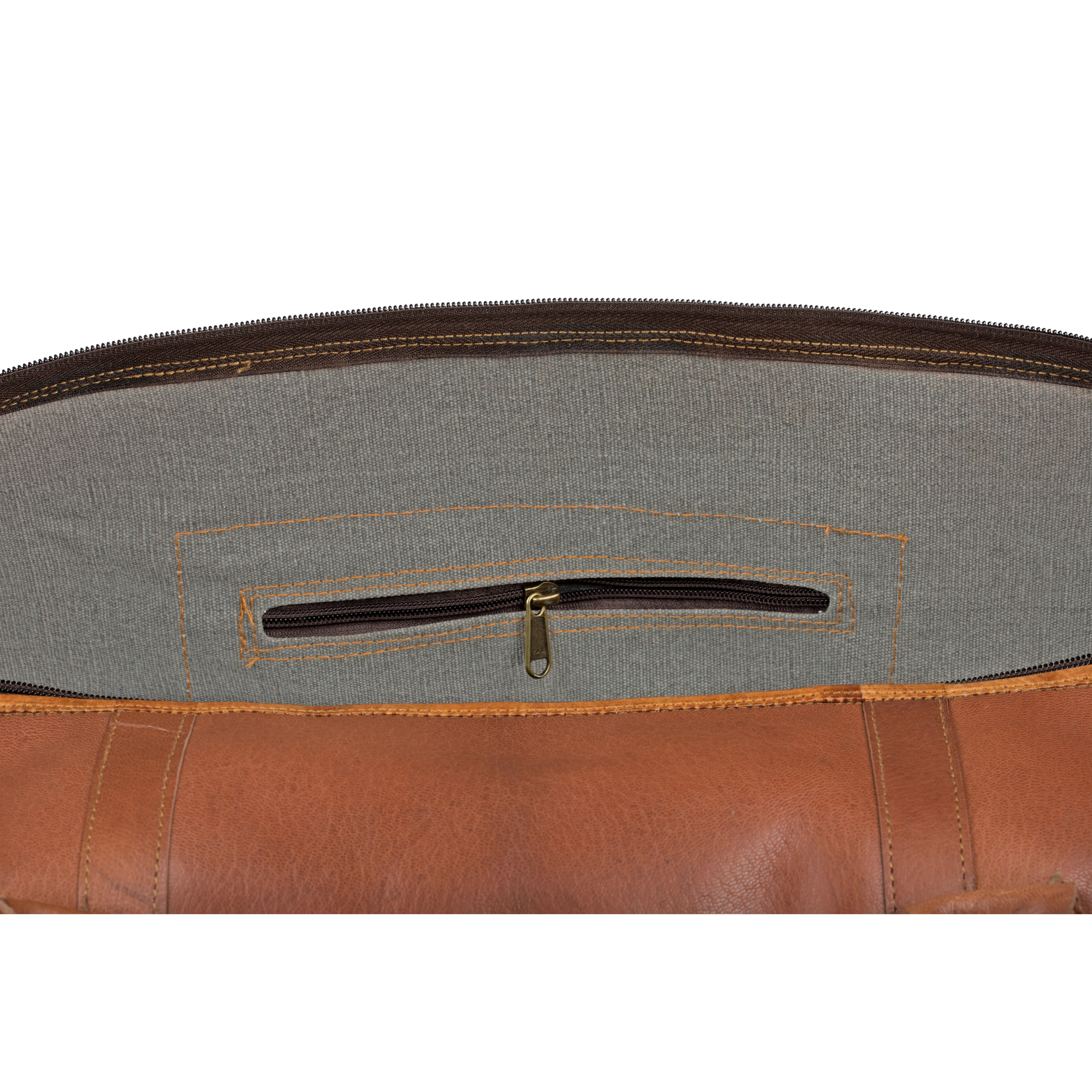Traveler Duffle – Vintage Leather 71L Travel Bag - Image 7