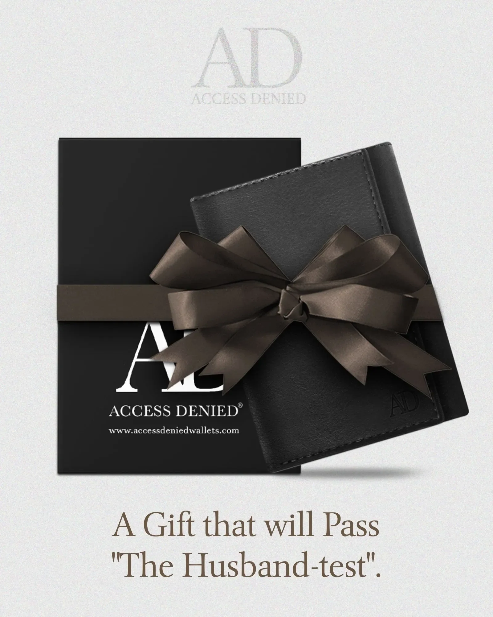 Trifold Wallet With ID Window - Image 5