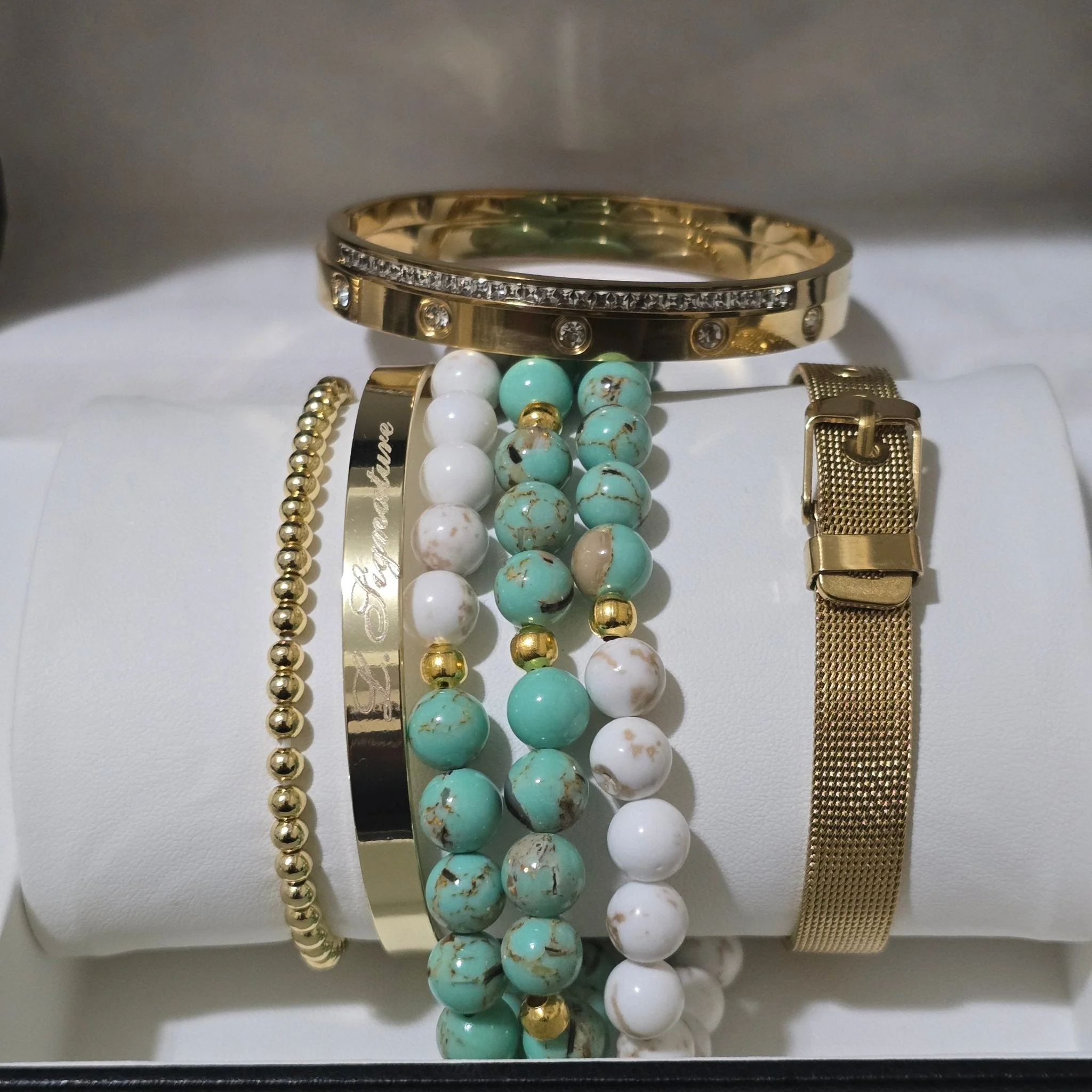Turquoise Mother of Pearl and Magnesite Bracelet Set - Image 2