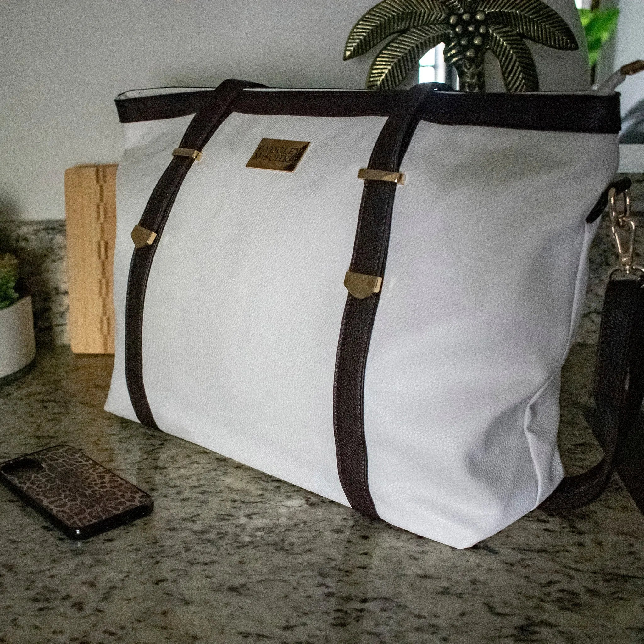 Anna XL Vegan Leather Weekender Duffel Bag - Image 4