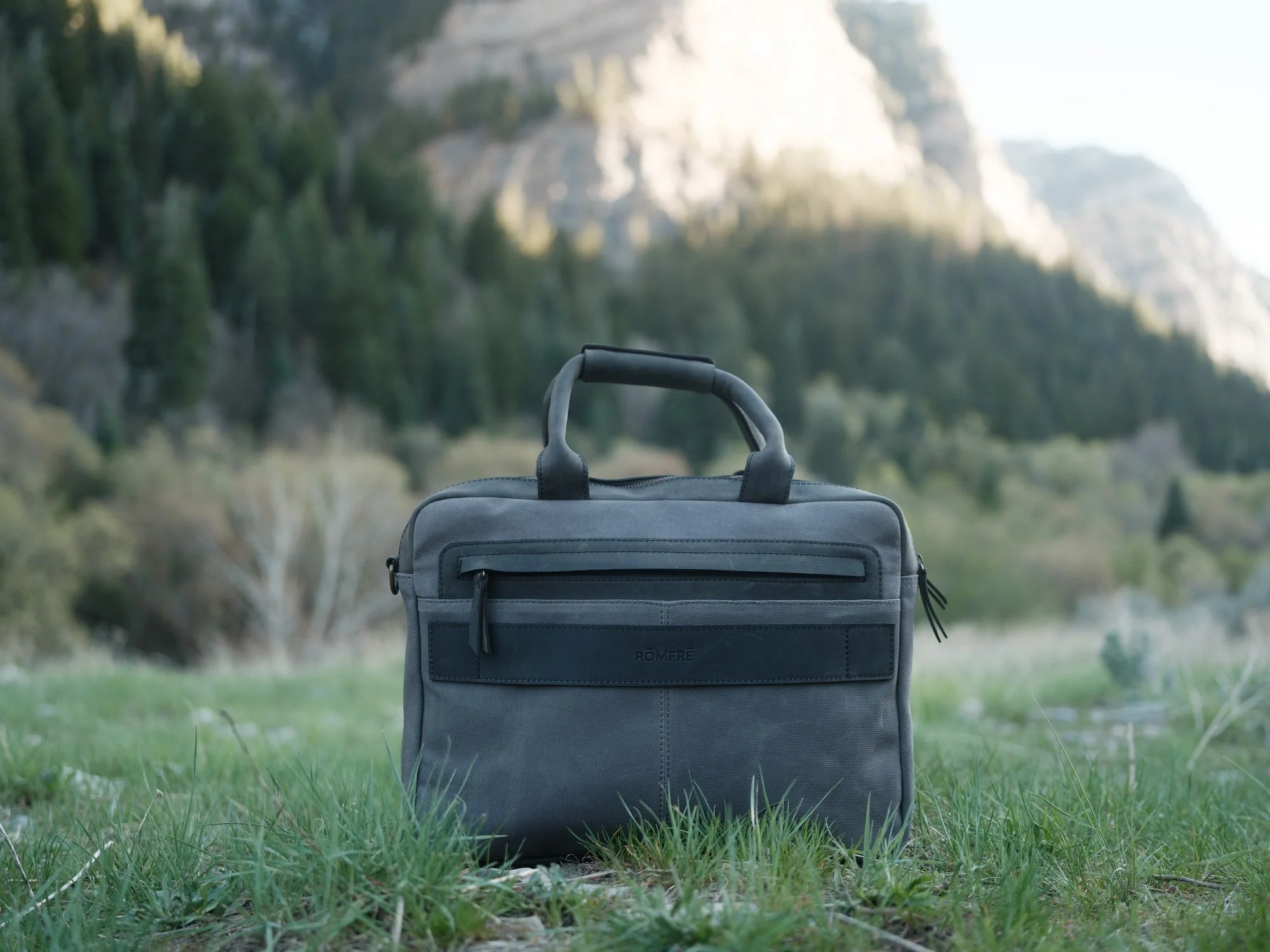 Waxed Canvas Pilot Bag - Image 2