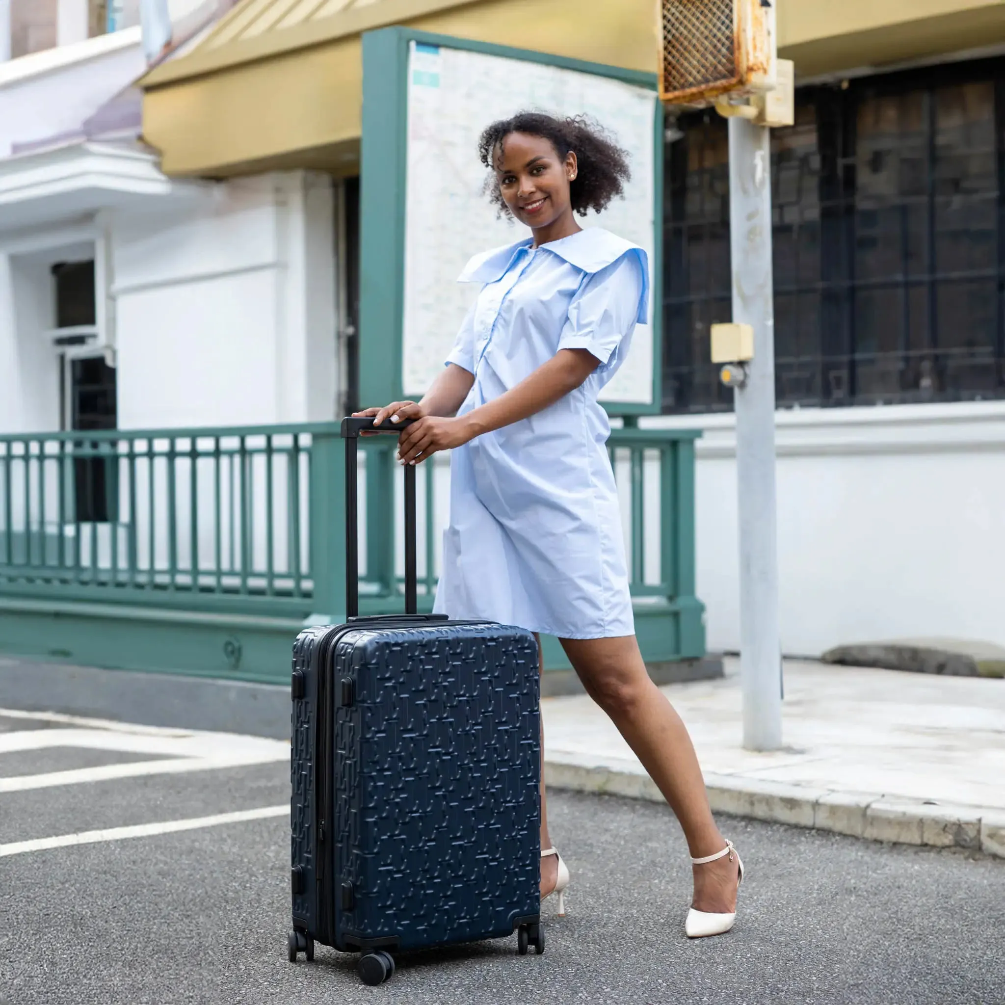 Wayfarer 3 Piece Expandable Monogram Luggage Set - Image 17