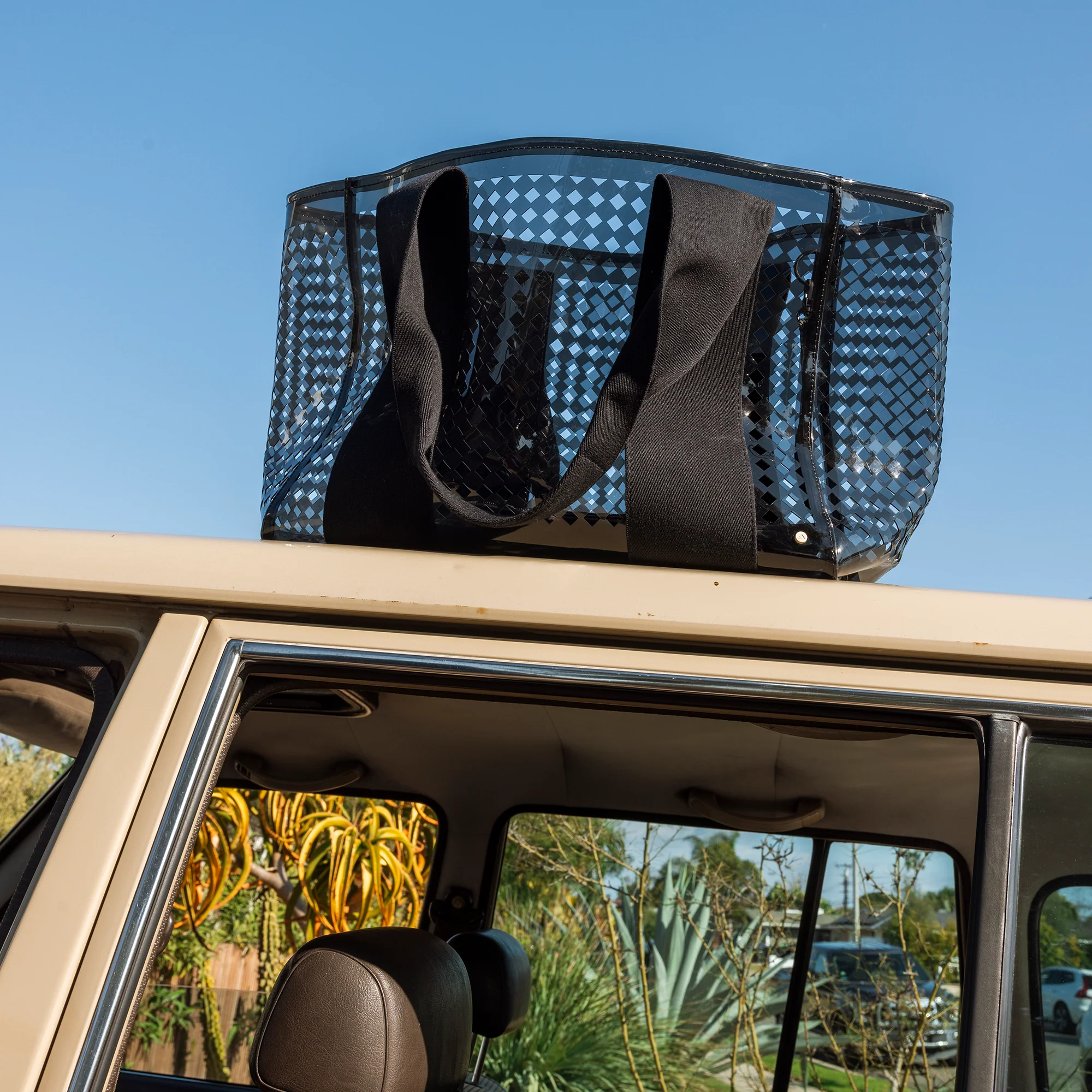Wellington Cabana Tote - Image 4