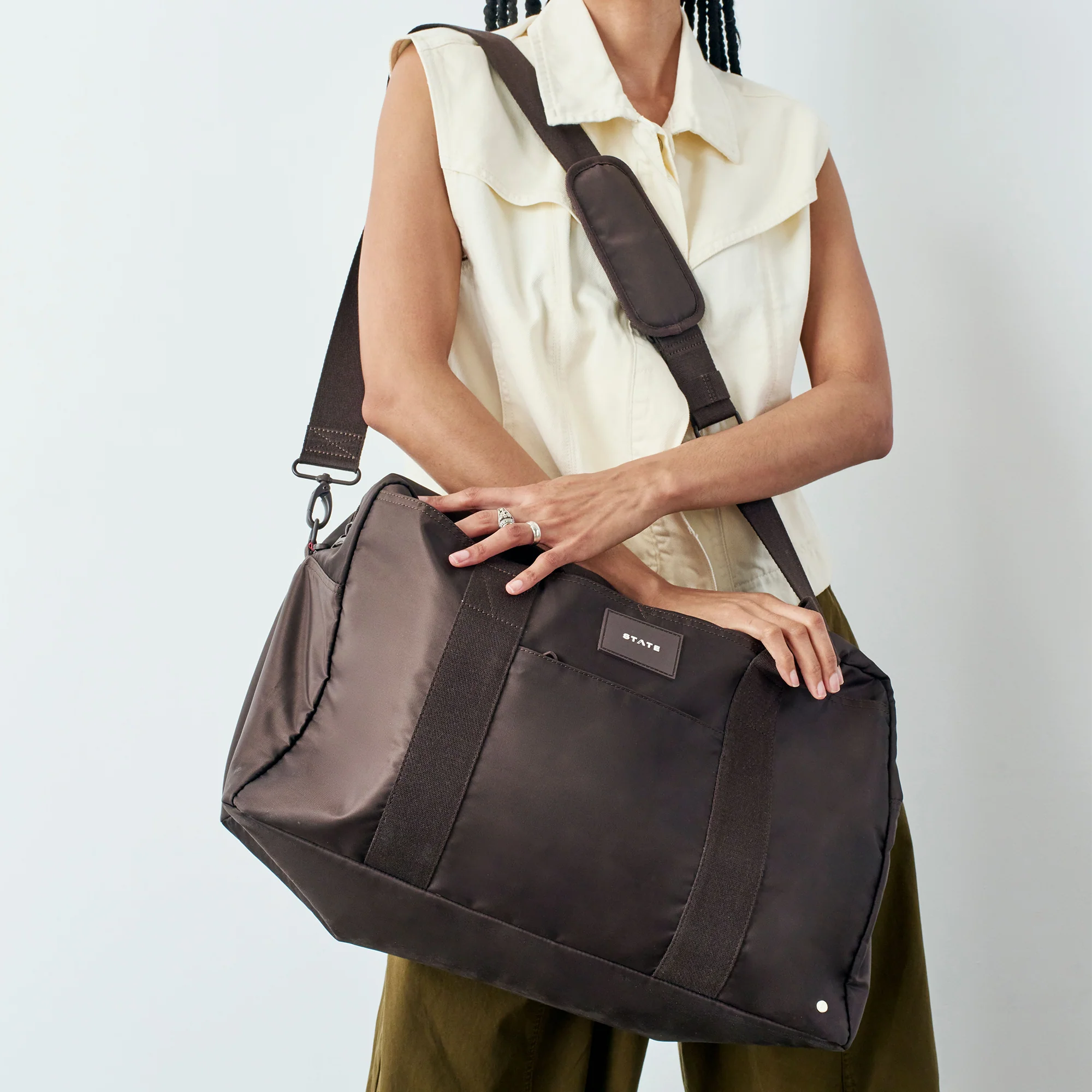 Wellington Weekender Classic Travel Duffel - Image 4
